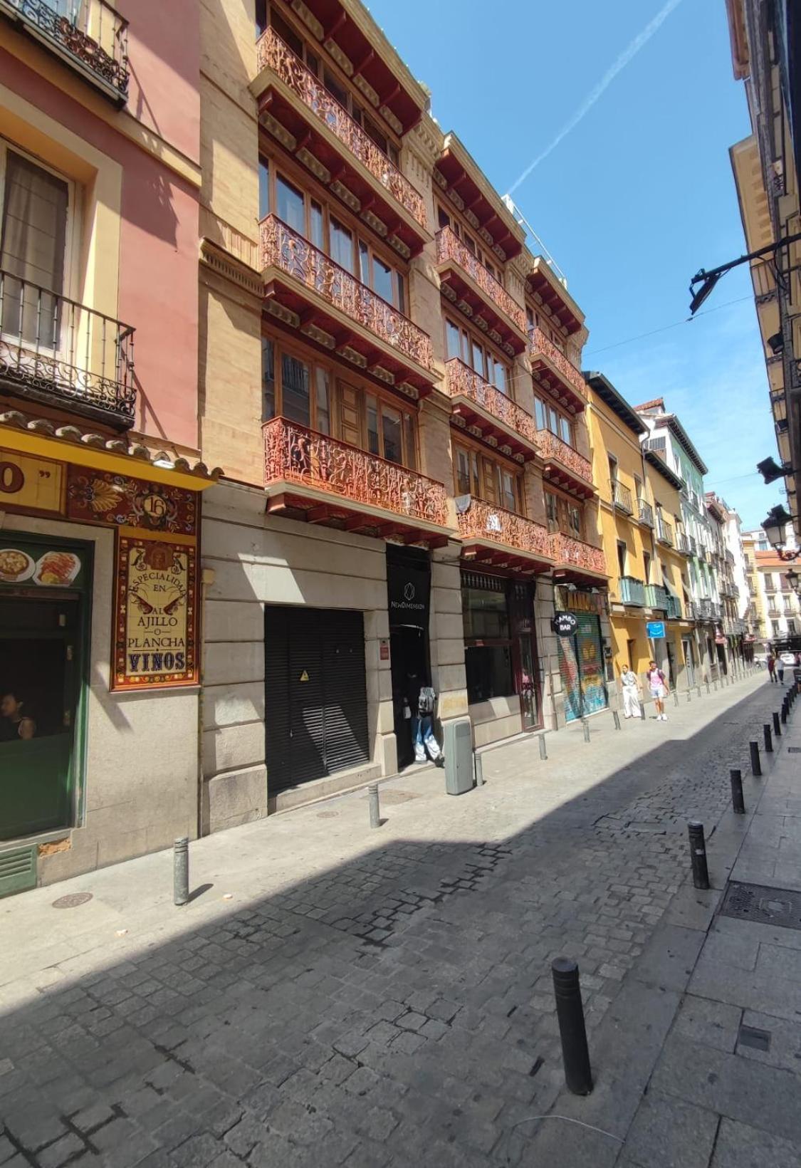Апартаменты Ama Madrid Santa Ana Экстерьер фото